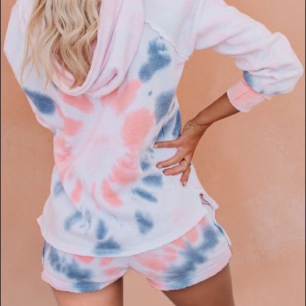 Pink Pocketed Tie-dye Hoodie & Shorts set - Picture 2 of 7